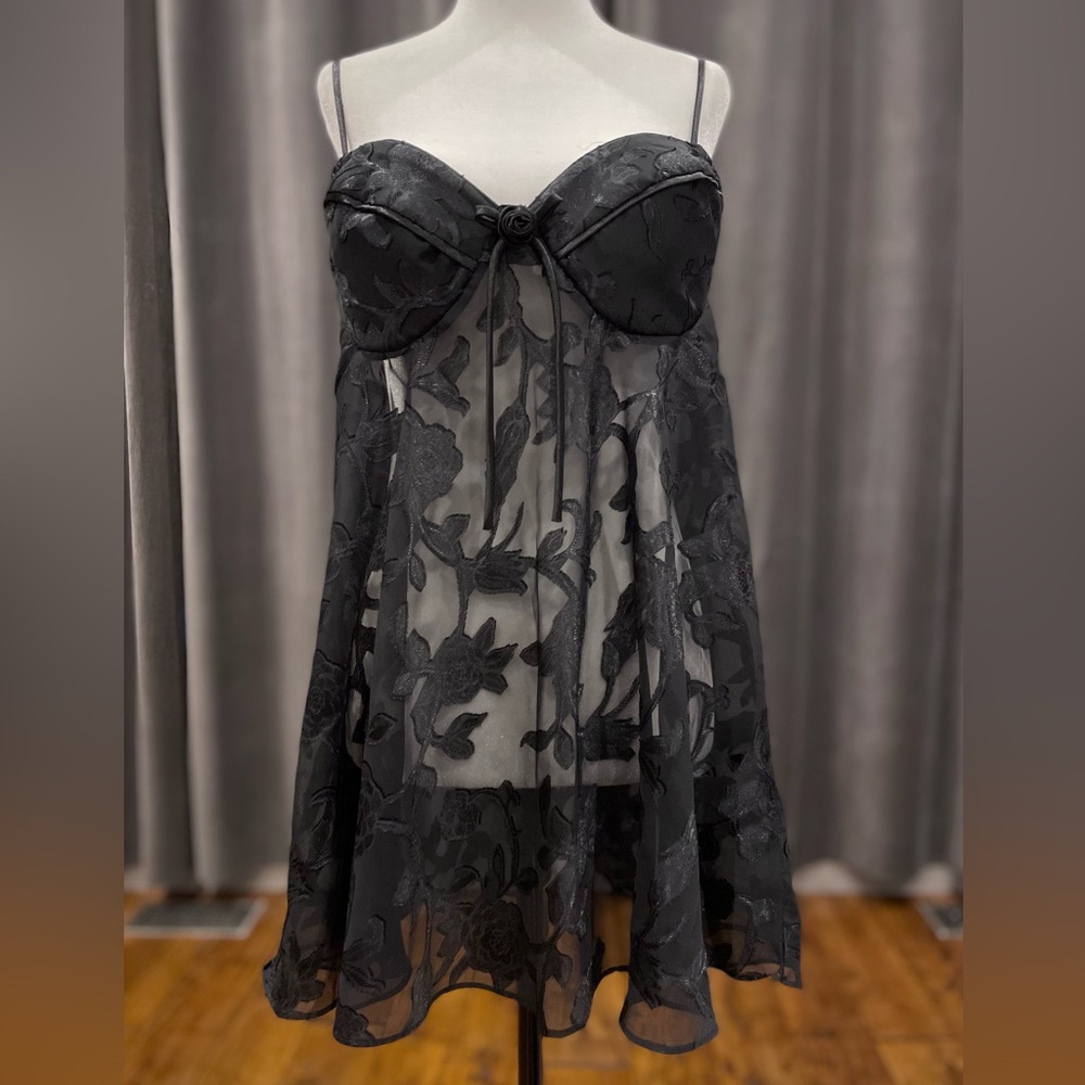 Linda Lingerie black babydoll nightie